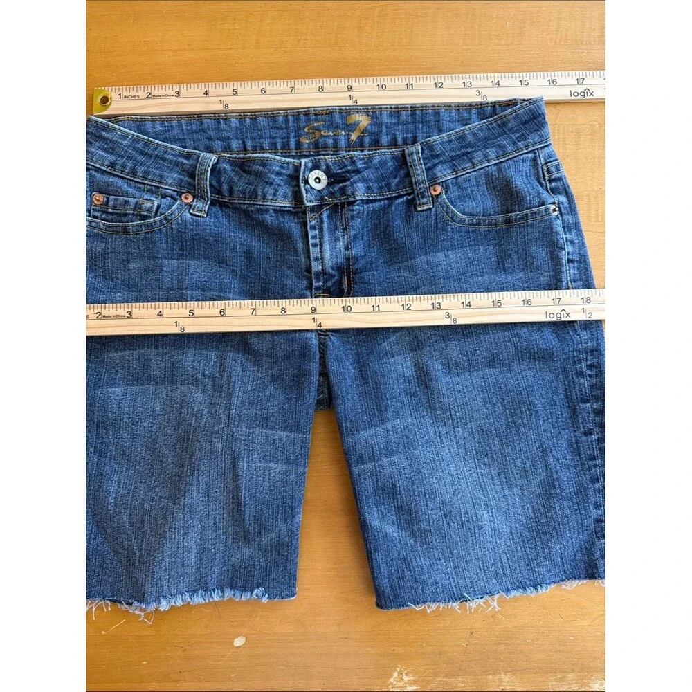 Seven 7 Low Rise Medium Blue Denim Jeans Cutoff Shorts 31 Y2K Cowgirl Jorts